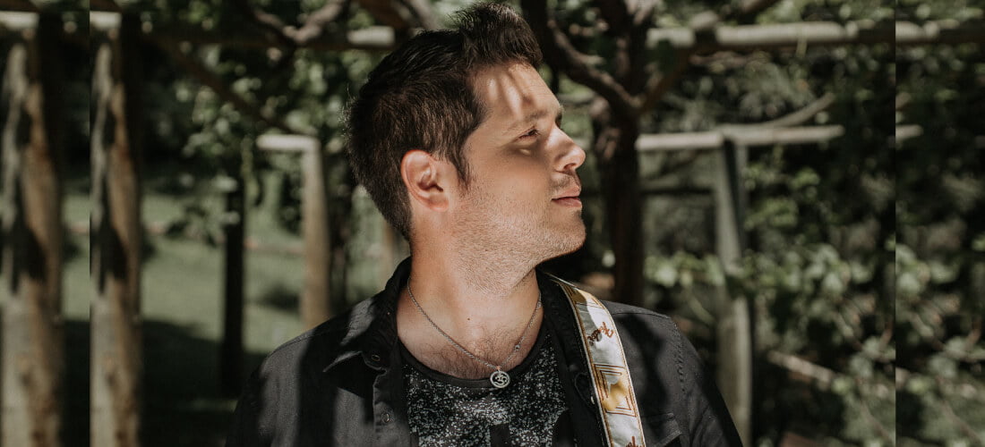 Diego Muñoz Cantante