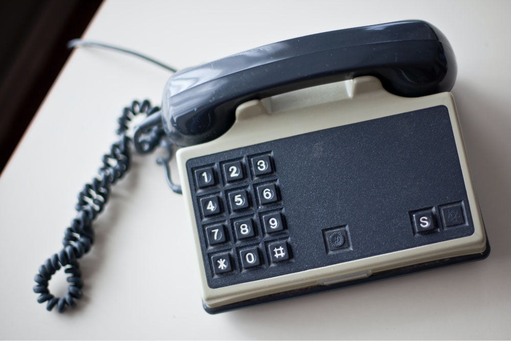 Foto de un teléfono de escritorio