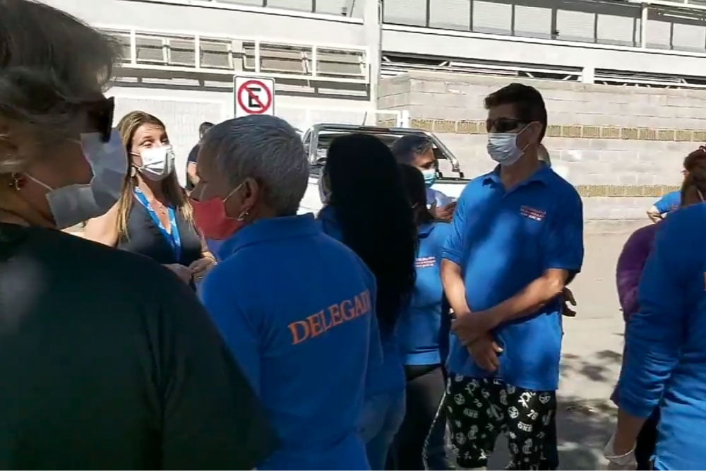 Video de personas en bajos de mena