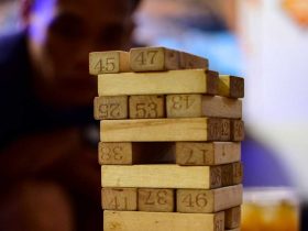 Foto de juego de mesa jenga, puente alto