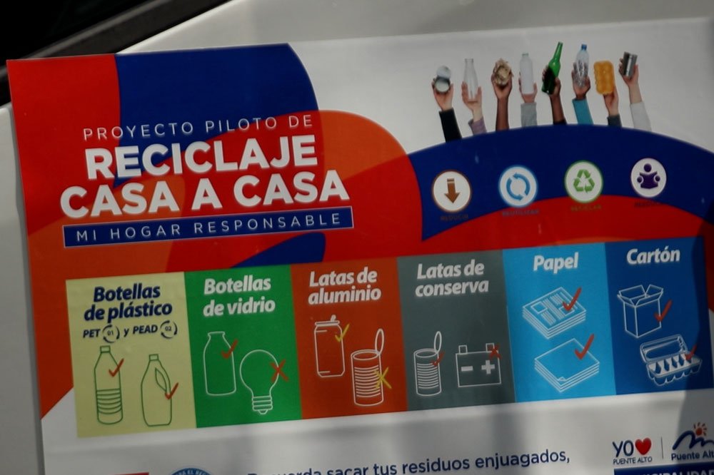 Foto de contenedor para reciclaje en Puente Alto