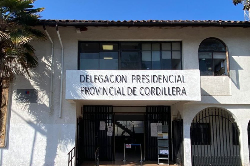 Foto del frontis de la delegación presidencial de cordillera