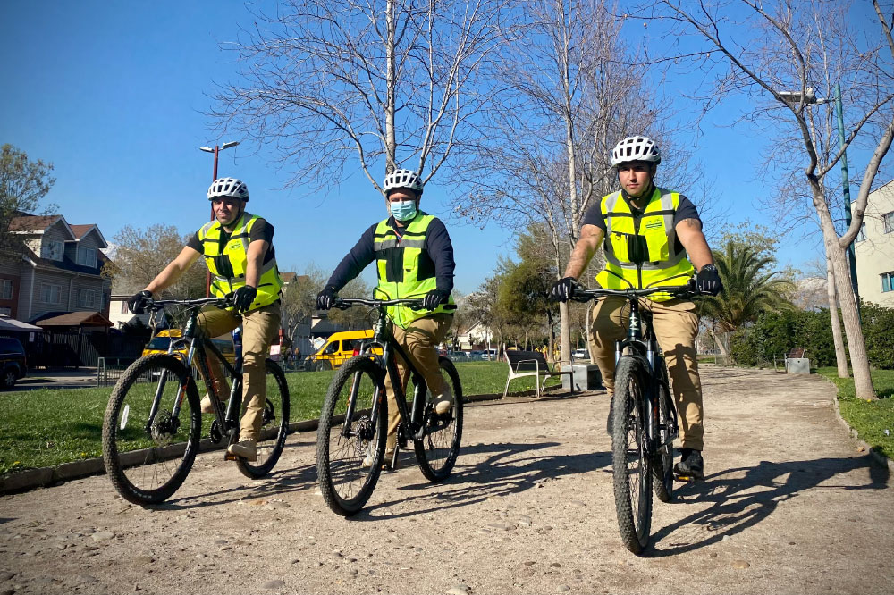 Foto de guardias municipales en bicicleta
