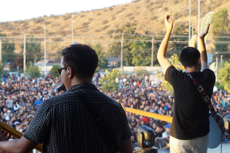 Foto de personas en Festival de Puente Alto